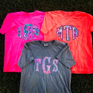 Lilly Pulitzer Short Sleeve Monogrammed Comfort Colors T Shirt